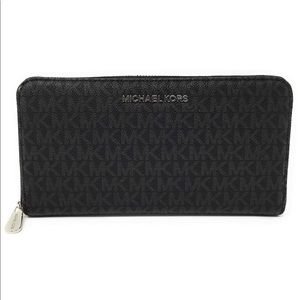 Michael Kors Jet Set Zip Around Wallet